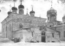 19 век. Вид на восточные ворота монастыря      